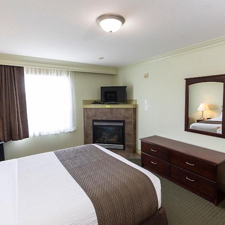 ווייטקורט Quality Inn & Suites מראה חיצוני תמונה