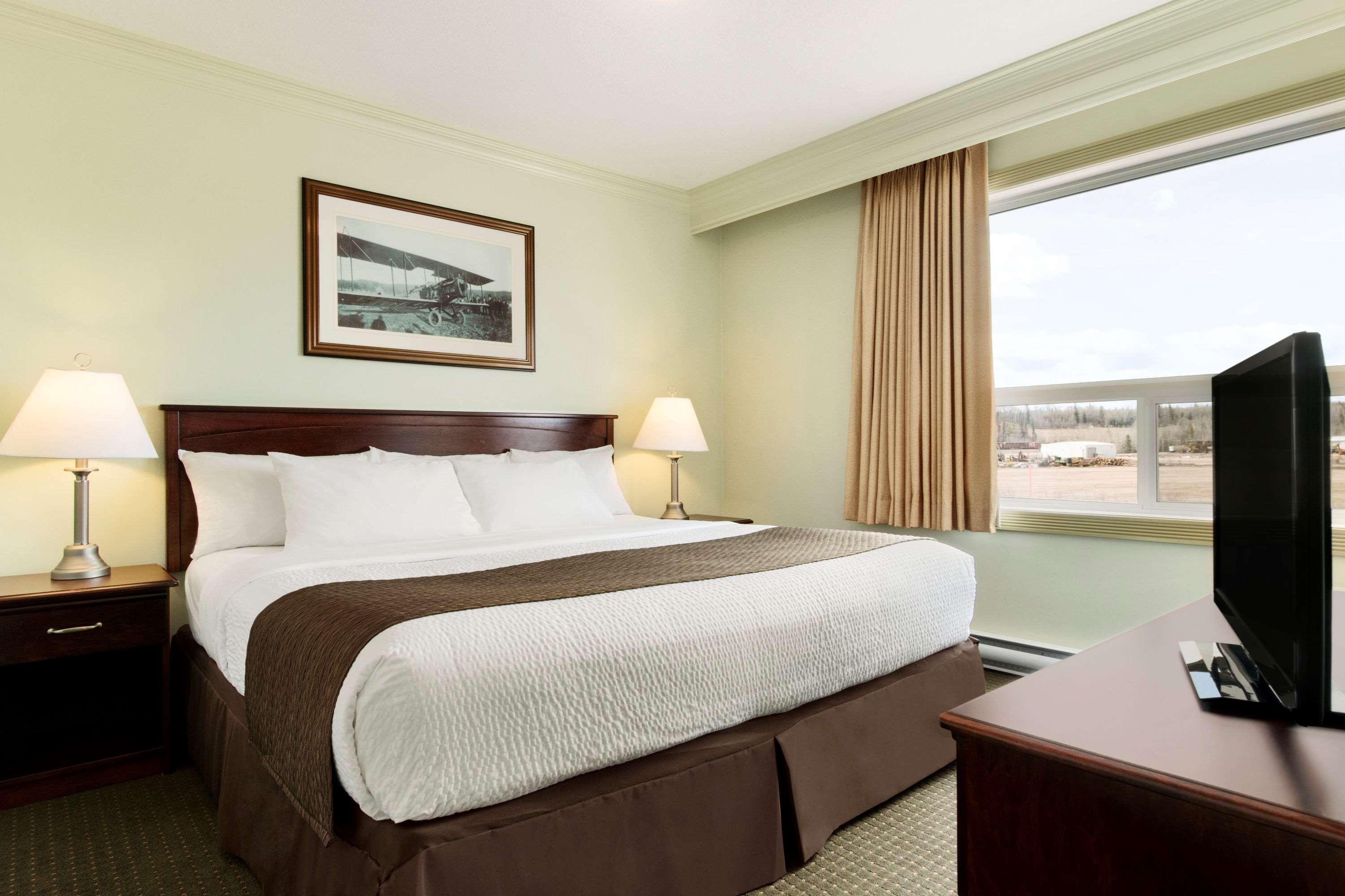 ווייטקורט Quality Inn & Suites מראה חיצוני תמונה