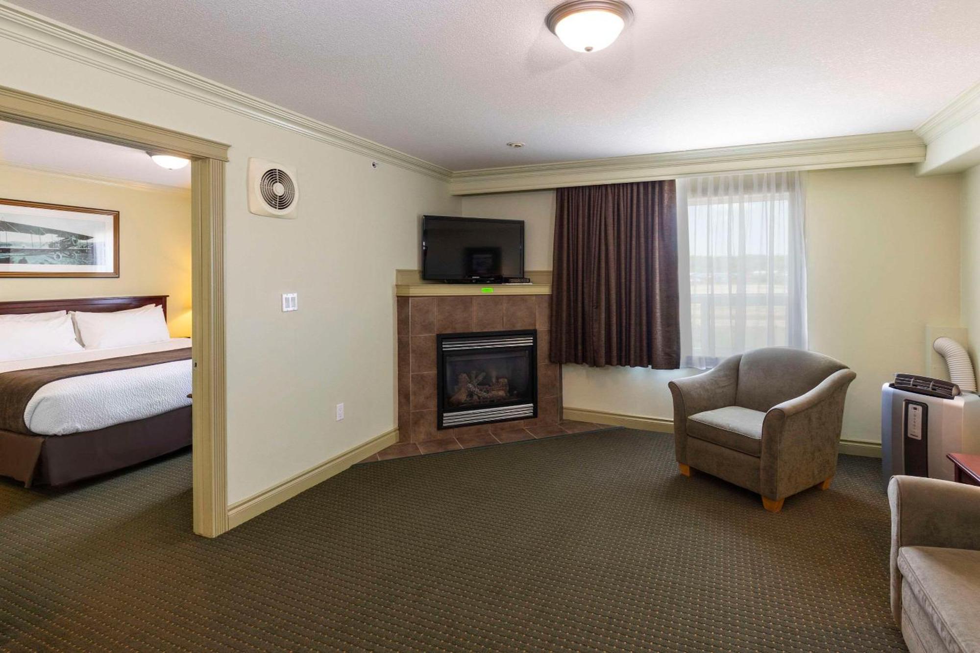ווייטקורט Quality Inn & Suites מראה חיצוני תמונה