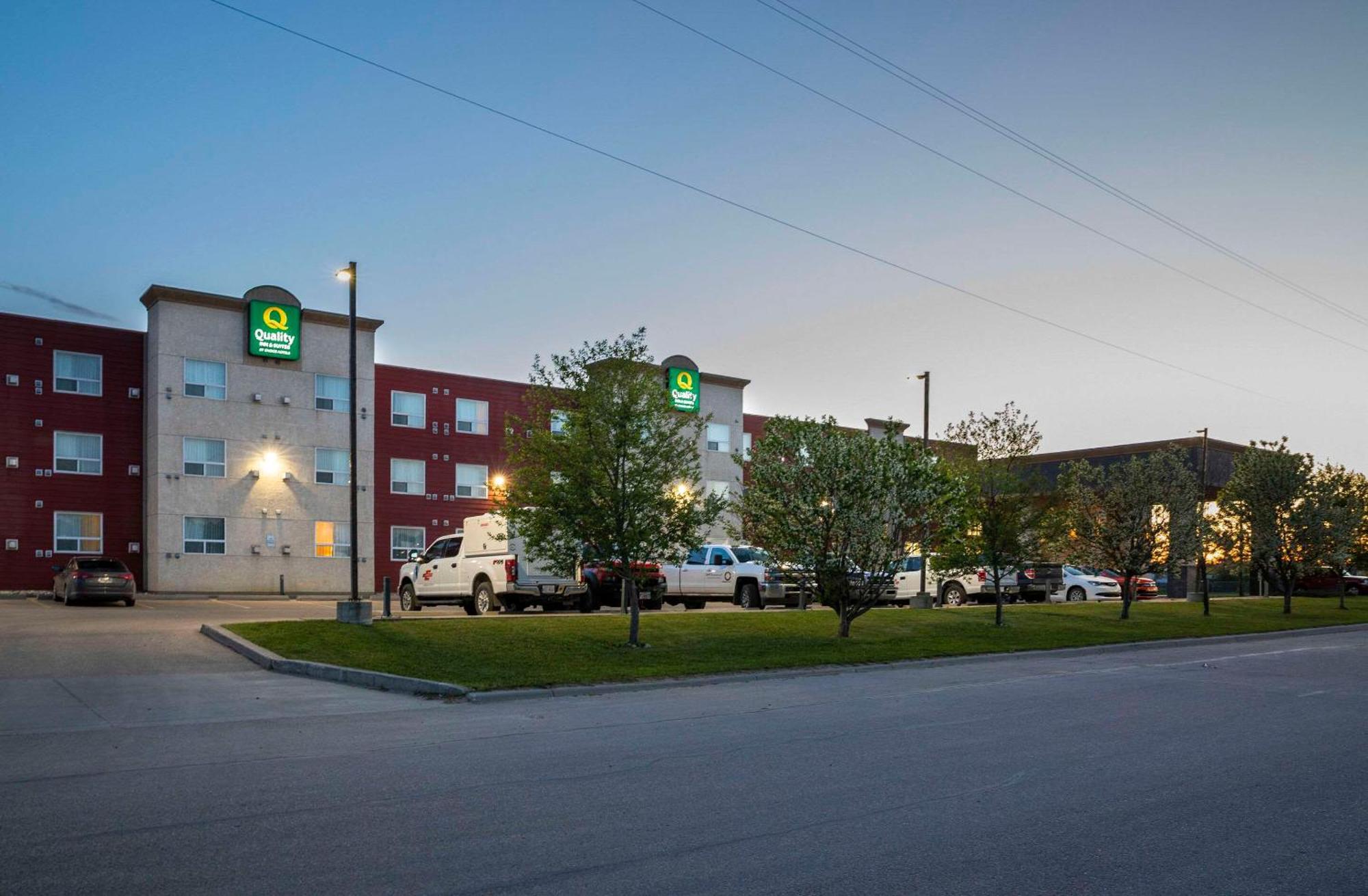 ווייטקורט Quality Inn & Suites מראה חיצוני תמונה